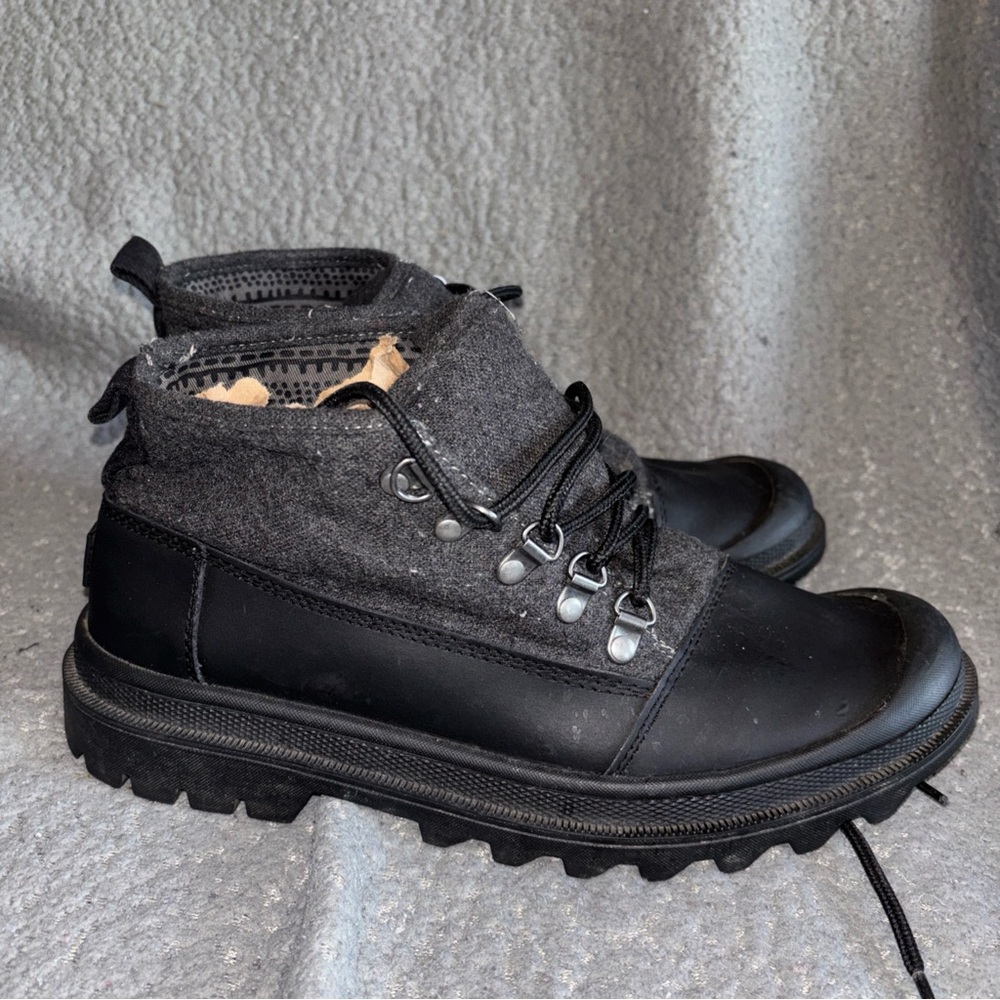 Toms Black Booties